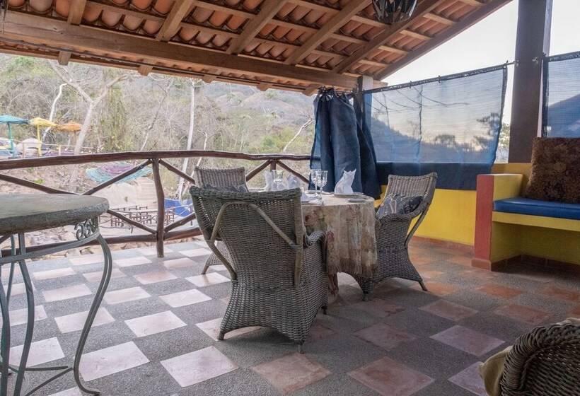 ホテル Amaria Villas