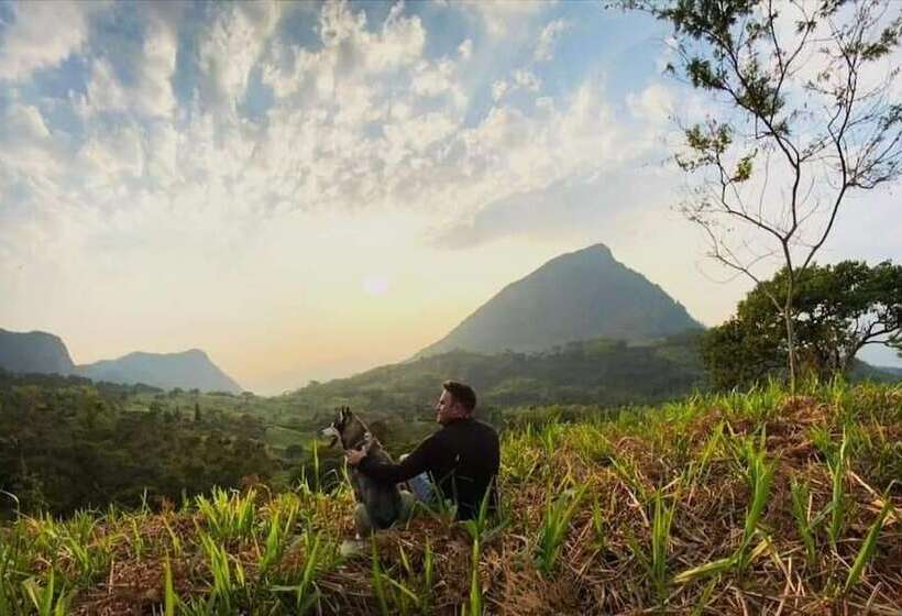בית מלון כפרי Cerro Tusa Springs
