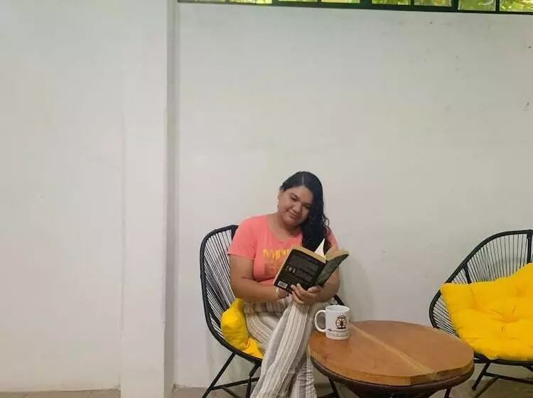 Hotelli Hostal Raices De Mi Pueblo