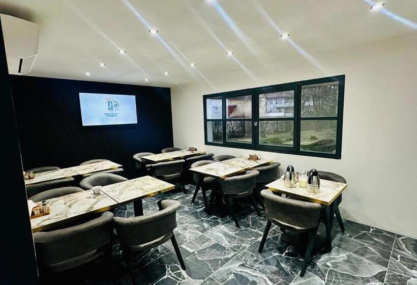 בית מלון כפרי Hôtel Gex