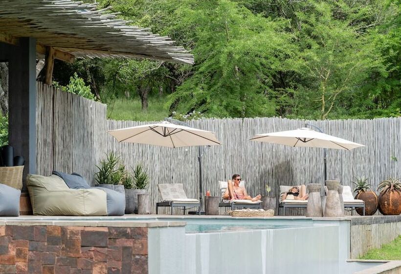 فندق Sungulwane Private Game Lodge
