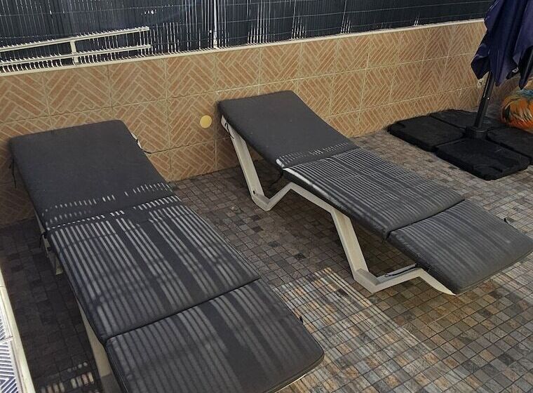 پانسیون Ohana