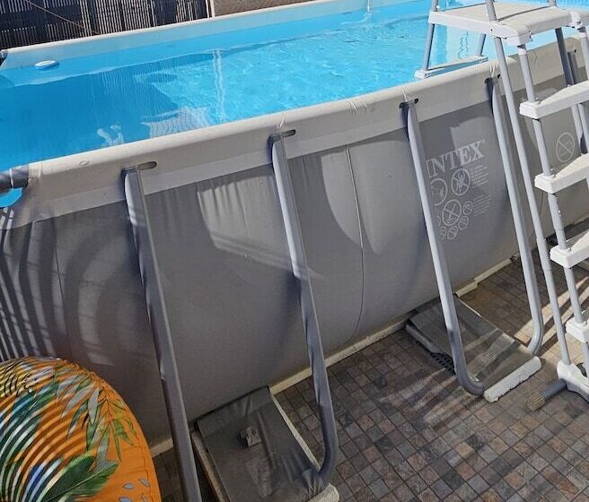 پانسیون Ohana