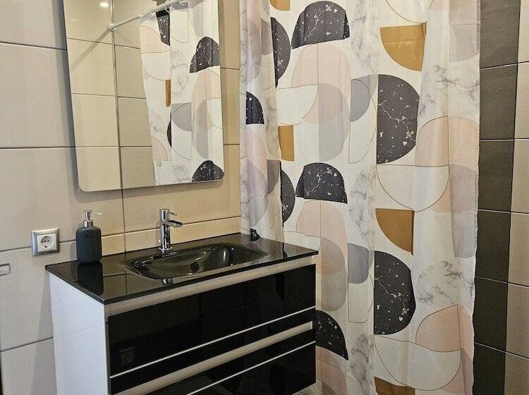 پانسیون Ohana