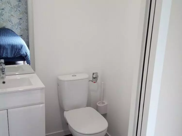 R & C   Room And Calm