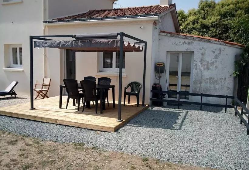 R & C   Room And Calm