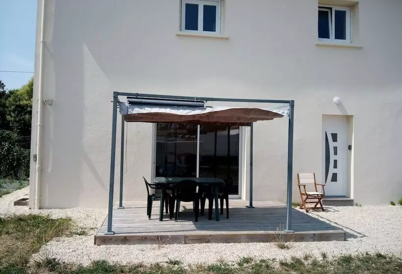 R & C   Room And Calm