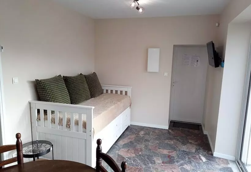 R & C   Room And Calm