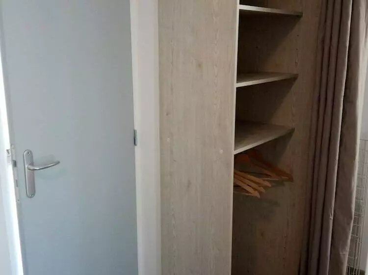 R & C   Room And Calm