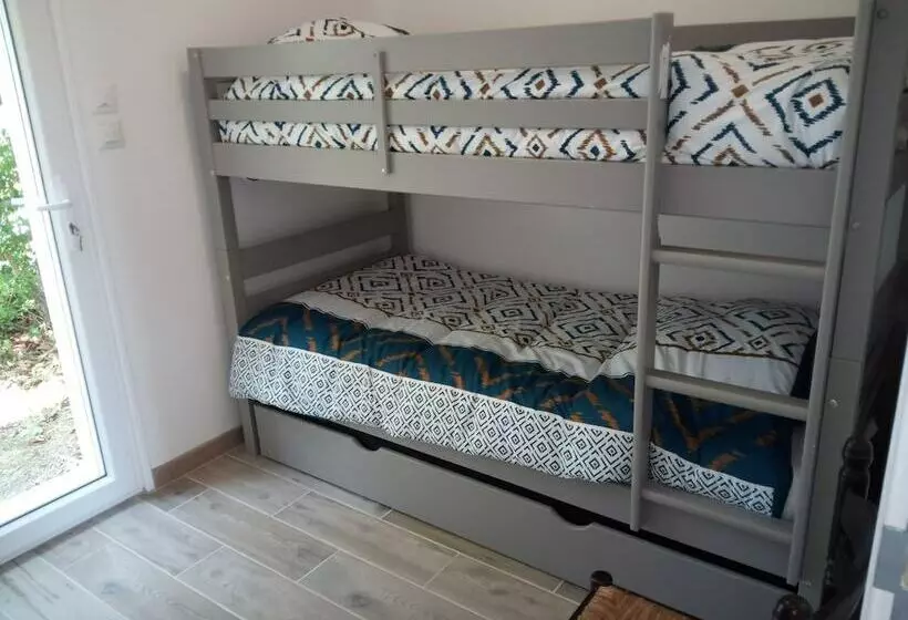 R & C   Room And Calm