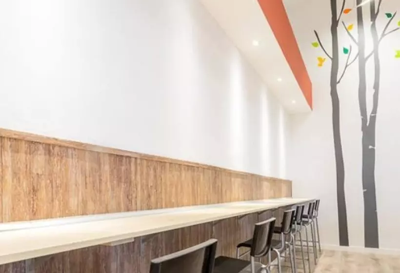 Ant Hostel Barcelona