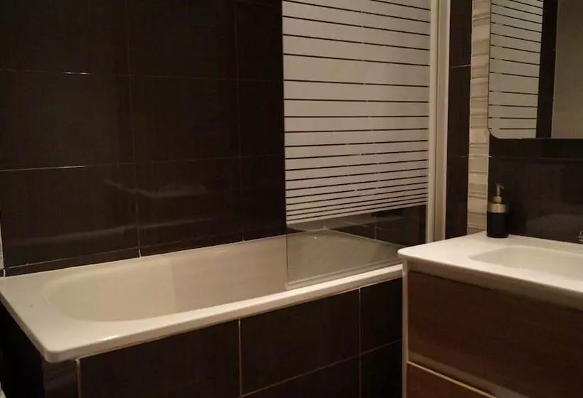 تختخواب و صبحانه Good Home Paseo De Gracia