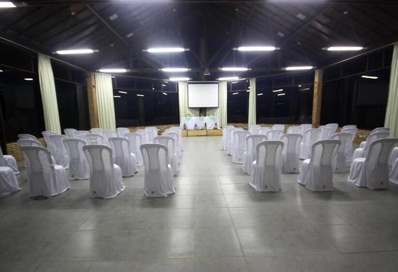 هتل Albacora Praia