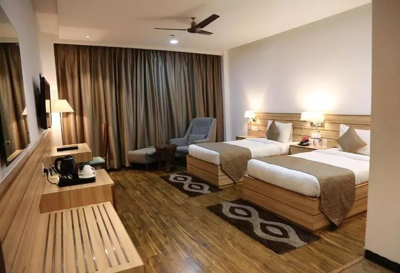 ホテル Ana Clarks Inn Panchkula