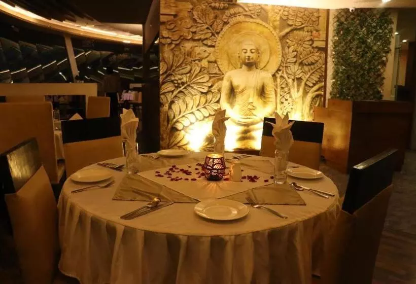 ホテル Ana Clarks Inn Panchkula