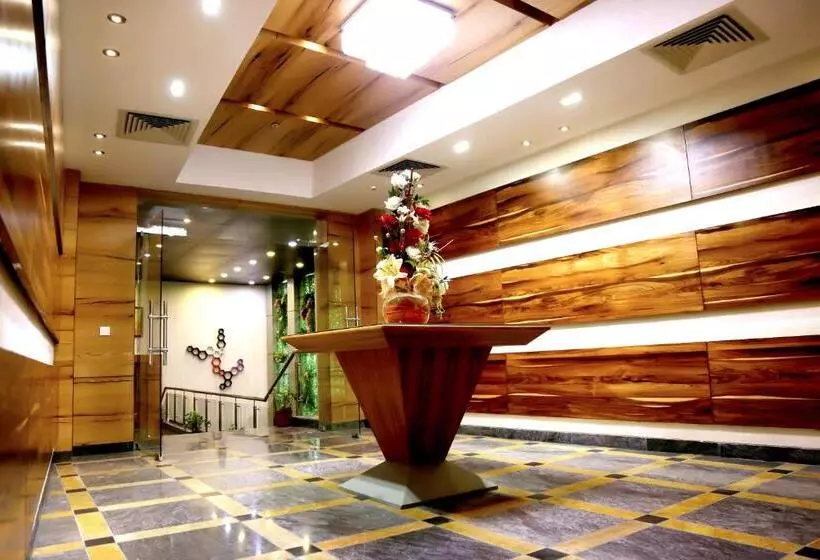 ホテル Ana Clarks Inn Panchkula