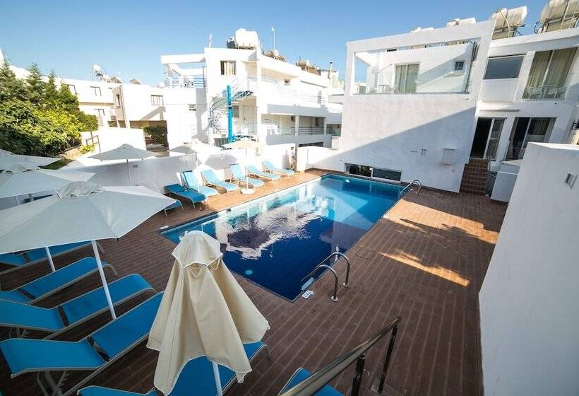 בית מלון כפרי Flora Maria