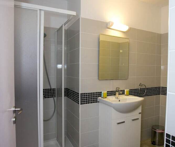 בית מלון כפרי Flora Maria