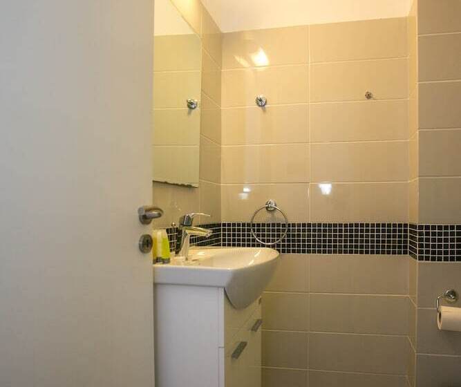 בית מלון כפרי Flora Maria