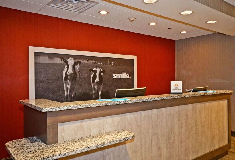 호텔 Hampton Inn Pulaski