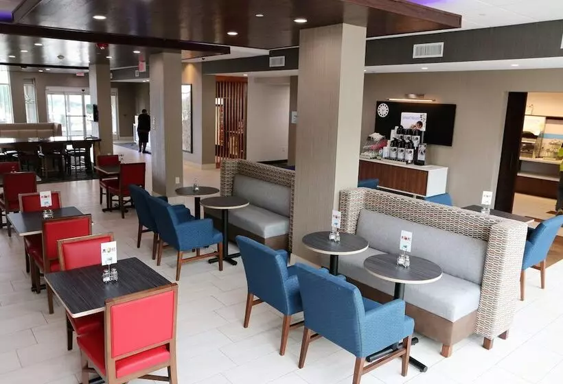 ホテル Holiday Inn Express & Suites Alabaster By Ihg