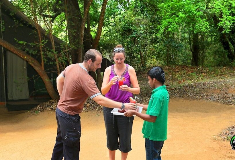 فندق Master Campers Lanka