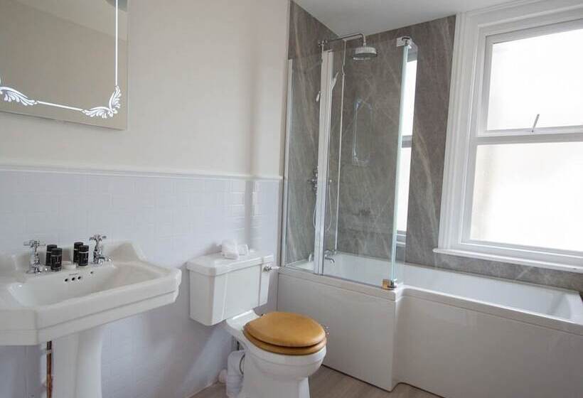 فندق Seaspray Rooms