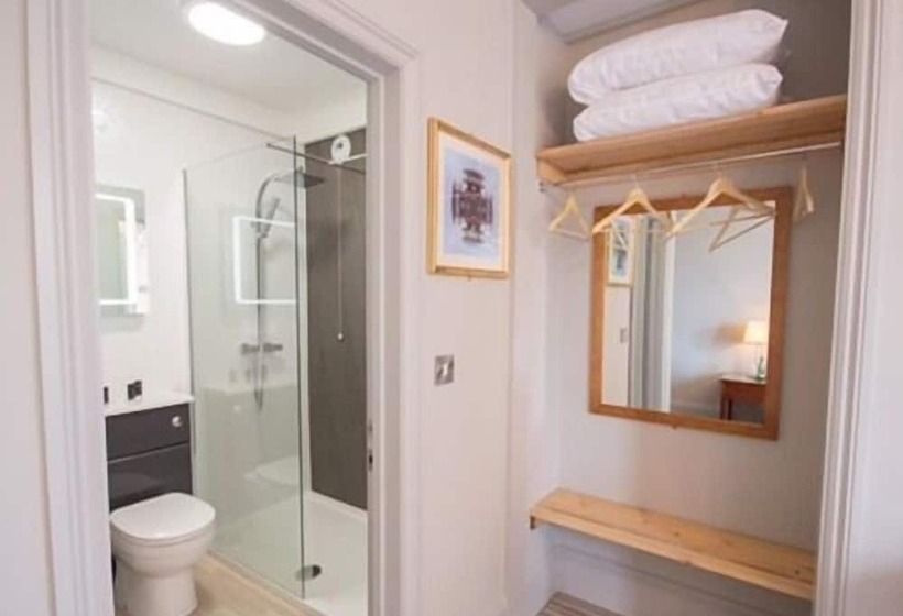 فندق Seaspray Rooms