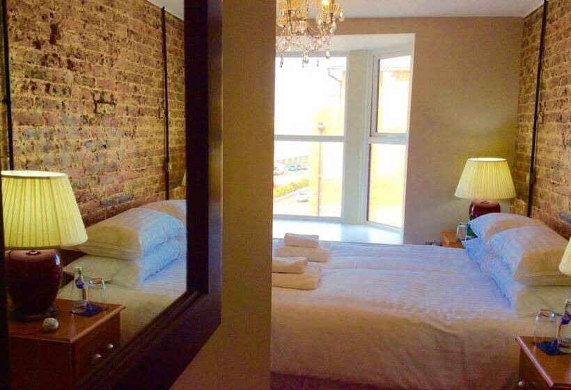 فندق Seaspray Rooms