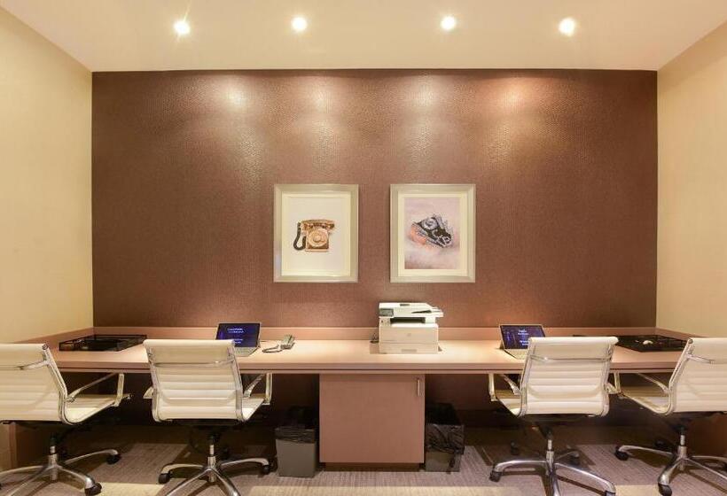 فندق The Guest House At Graceland