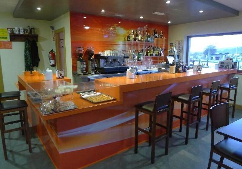 فندق Valle De Cabezon