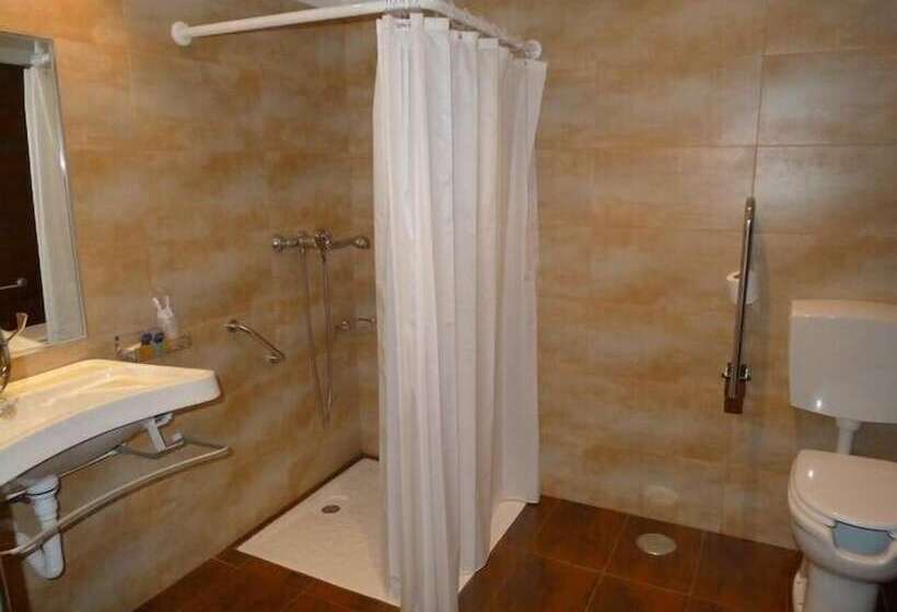 فندق Valle De Cabezon