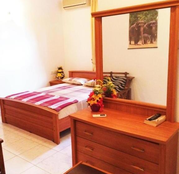 פנסיון Romeo And Juliet Guest House