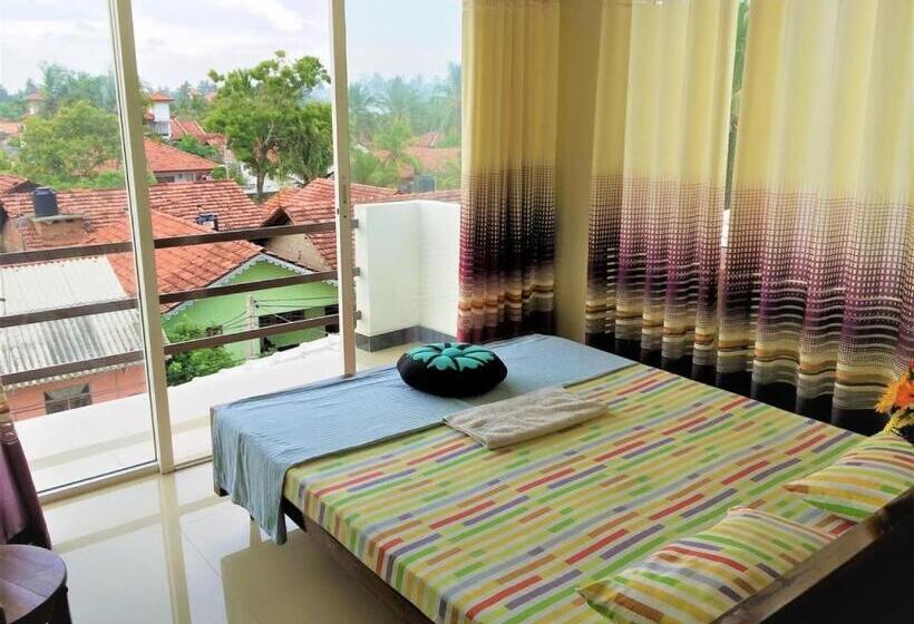 פנסיון Romeo And Juliet Guest House