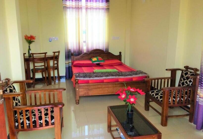 פנסיון Romeo And Juliet Guest House