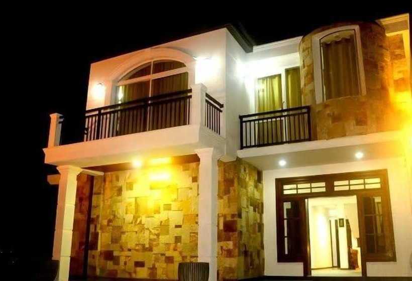 פנסיון Silver Dew