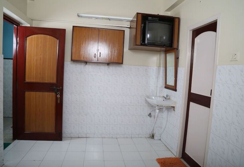 بنسيون Thangam Balaji Guest House Near Us Consulate