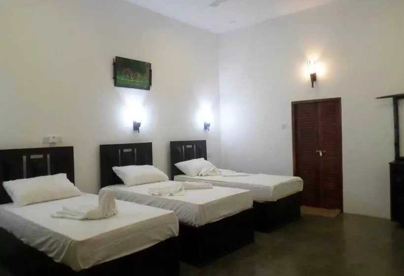 Majatalo Yala Way Hide Resort