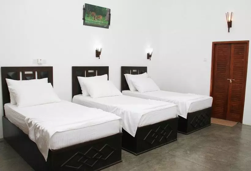 Majatalo Yala Way Hide Resort