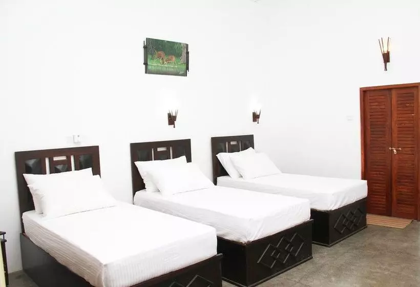 Majatalo Yala Way Hide Resort