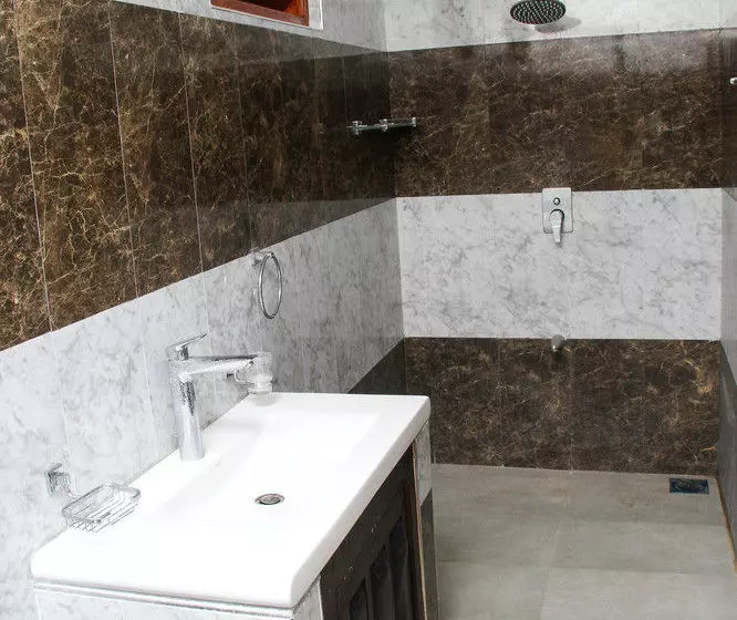 Majatalo Yala Way Hide Resort