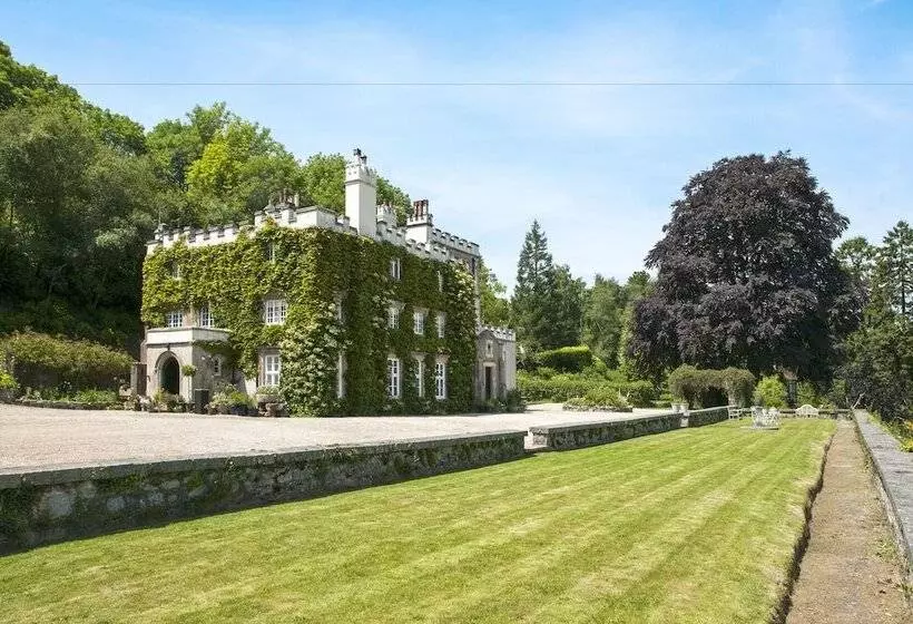 Yarner House