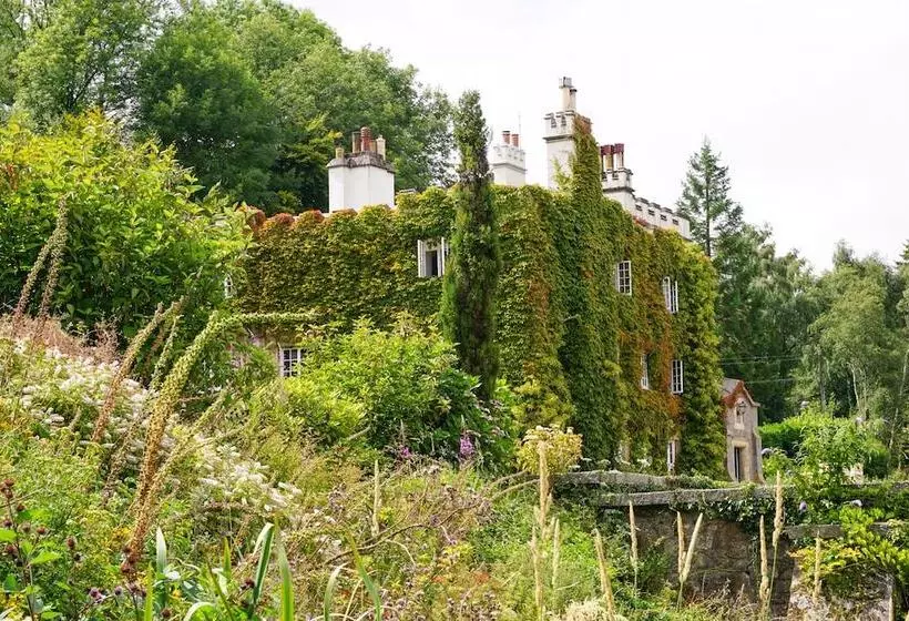 Yarner House