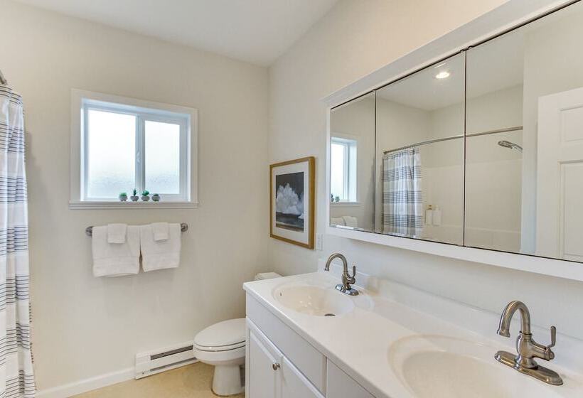 Airy Coastal Escape W/ Deck   Steps To Beach!