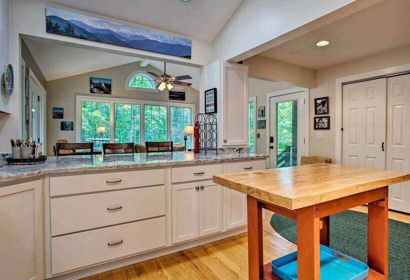 Asheville Area Cabin W/ Fire Pit & Forest Views
