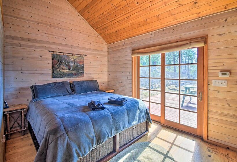 Authentic North Fork Cabin W/ Dock & Private Deck!