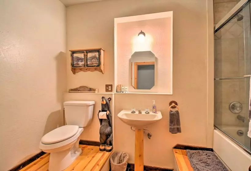 Authentic North Fork Cabin W/ Dock & Private Deck!