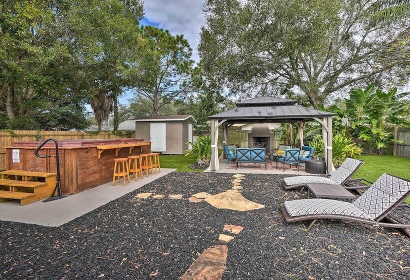 Beachy Palm Harbor Escape: Swim Spa Pool & Gazebo