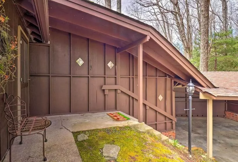 Breathtaking Brevard Home W/ Screened Porch!