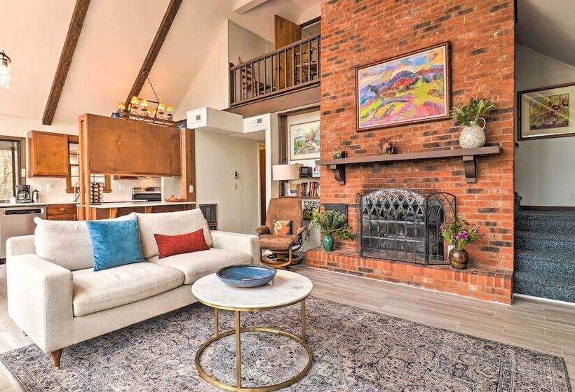 Breathtaking Brevard Home W/ Screened Porch!